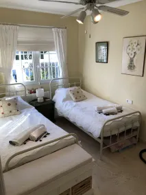 Hjem hjemmefra løsrevet villa med tre sovepladser - Image 4