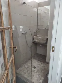 Maison de Plain-pied Avec Ascenseur Dans le Centre Historique - Image 3