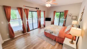 Peaceful property on the historic Suwannee River. - Image 3