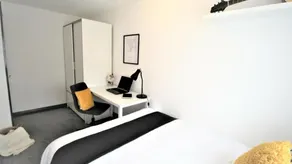 Rugby - Apartment - Sleeps 4 - Parking - Image 5