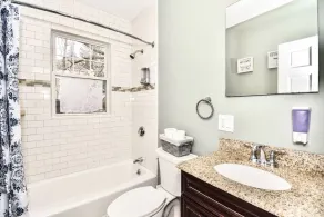Spacious Private Retreat Near Downtown Boston! - Image 2