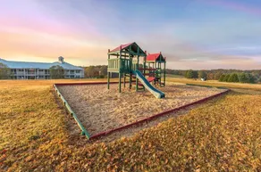 A Quiet & Comfortable Stay by Blue Ridge Mountains - Image 3