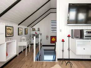 Fantastic Holiday Home with Bay View near Knebel - Image 2