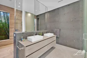9BR Opulent Villa Emerald - Image 3