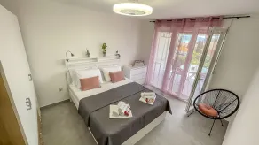 Apartments Rouge (82871-A2) - Sv. Filip i Jakov - Image 3