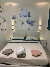 Apartment in villa with private garden - Image 4