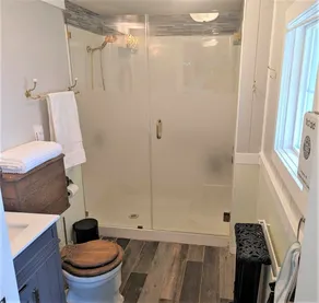 Brakeman's Bay - Charming Lakefront Studio - Wheelchair Accessible - Image 2
