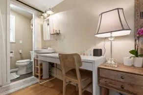 SJ Downtown Private Guess House with Gated Parking Room7 - Image 3