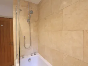 COURTYARD COTTAGE, family friendly, with pool in Dartmouth - Image 5