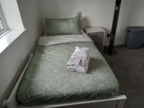 Cosy Accommodation - Image 5