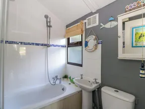 Captain's Cabin - Image 2