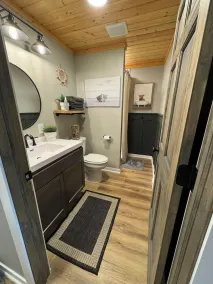 Lakefront Family Cabin + Sandy Swim Beach + Bonfires + Sunsets+pontoon rental - Image 4