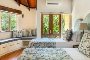 La Casa Mirasol - 5 Bedroom Beachfront House - Image 5