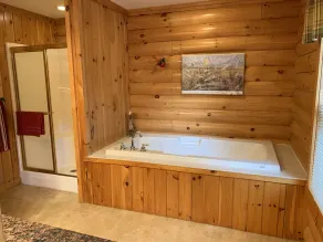 Genuine Log Cabin ~ Perfect Getaway ~ Pool Table ~ Outdoor Hot Tub ~ Fire Pit - Image 4