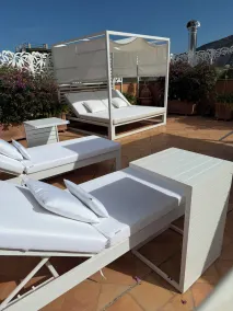 Two Double rooms with private bathrooms and an equipped roof terrace. - Image 4