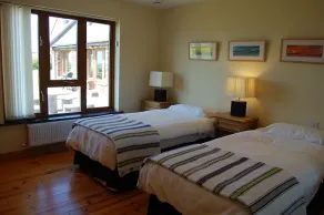Mesmerizing Ocean Drama - 5 Quarto Oceanfront Home - Image 5