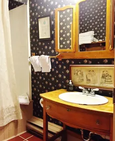 Inn At The Canal Bed & Breakfast - Image 5