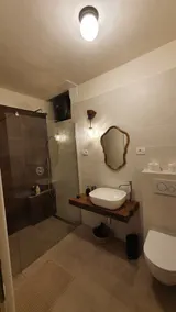 Appartement avec barbecue, terrasse et jacuzzi - Image 4