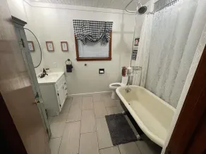 farmhouse cabin ATV UTV TRAILS dog friendly HIKING secluded HOT TUB & FIREPIT - Image 4