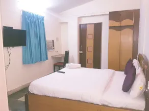 RG Suits & Apartment by OYO Rooms - Image 4