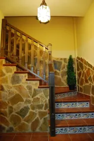 Casa rural para 8 personas junto al río Júcar, patio con barbacoa y wifi - Image 2