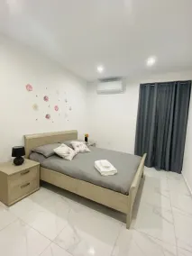 Central Cozy Located Apt - Image 5