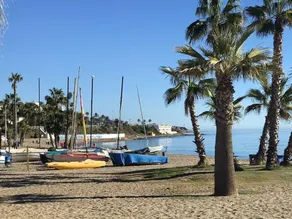 Elegante e moderno, nel cuore di La Cala, a soli 50 metri dalla spiaggia. - Image 4