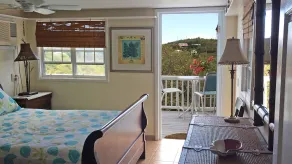 Cute Cozy Cottage with private entrance and ocean views in prime neighborhood - Image 5