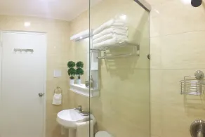 Luxury Beach Suite With Pool 5 mins Away From Beach - Beach Chairs Included! - Image 3