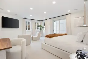 Chateau Beverly Hills by Stay Awhile Villas - Image 4