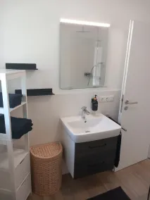 Traumhaftes neu Renoviertes Apartment mit Herrlichem Ausblick & top Ausstattung - Image 4