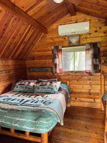 Rustic Bee Cabin - camping - Image 5