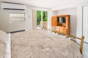 Relaxing Spacious Vacation Home: Amazing Oceanside Pools, Jacuzzi, WiFi, & More - Image 2