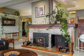 Magical 4 Bed Beachfront Cottage Getaway - Image 2