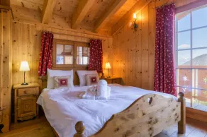 Chalet Coucou Luxury 10 pax Chalet with incredible views and garage - Image 5