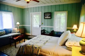 Arts & Crafts Cottage In Picturesque Bayside, Maine - Image 4