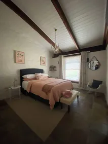 Country retreat 4 bedroom on an acre of lush gardens luxury outdoor area.  - Image 4