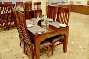 Hotel Aarna - Image 5