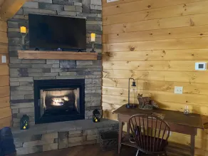 New 2/2 Log Cabin, Rushing Trout Stream, Hot Tub, Fireplace, 8 acres, WiFi - Image 2