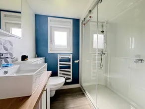 Geräumiges Cottage: 3 Schlafzimmer, Jacuzzi, Parkplatz, Pool, in Strandnähe - Image 2