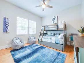 *Oct-Nov Special* Beach|Downtown|Coastal Cottage - Image 4