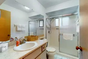 Coastal home near beach with private outdoor pool, washer/dryer, AC, & WiFi - Image 4