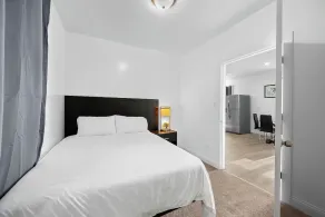 SW Detroit 3BR | 5–10 Min Downtown + Parking - Image 3