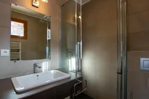 50m from ski slopes, 1st floor, balcony, fireplace or stove, tv, ski locker, 90m², Val Thorens - Image 4