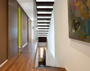 Child-friendly villa with sea view - Image 2