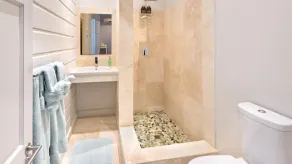 Luxe aux pieds nus à son meilleur - Une location de plage de 2 chambres avec une vue imprenable sur la mer - Image 2