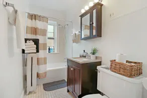Peaceful 1BR Escape in Evanston - Hinman - Image 2