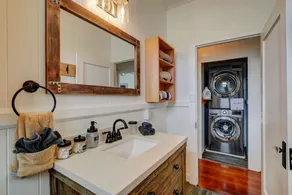 NEW Paddler's Inn- 3BR Hilo Downtown - Image 2