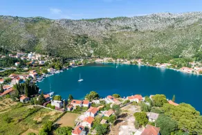 Apartment & Rooms Duja - Superior Double Room with Balcony and Garden View (Duja) - Image 2