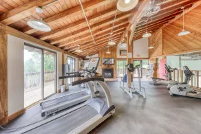 Walkable in-town condo w/ deck & shared pool, hot tub & tennis - near skiing - Image 4